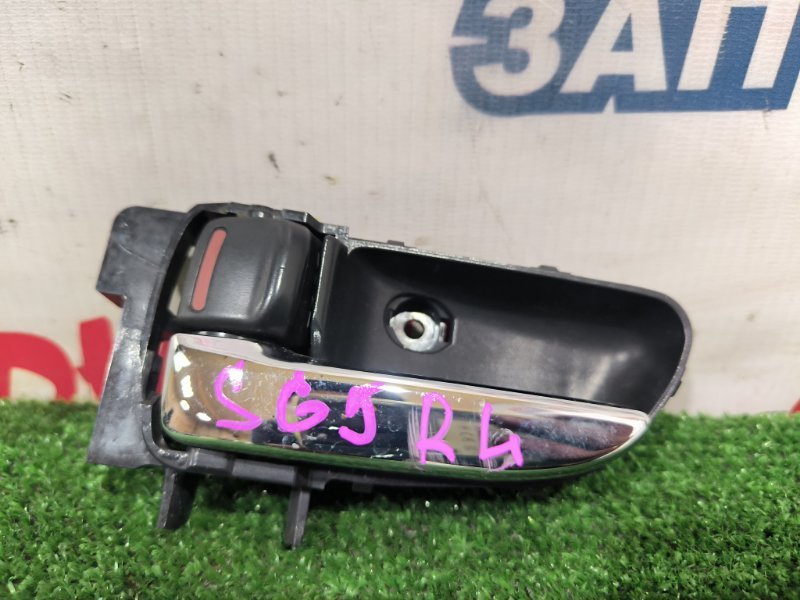 Ручка двери внутренняя SUBARU FORESTER SG5 EJ203 задняя левая (б/у)