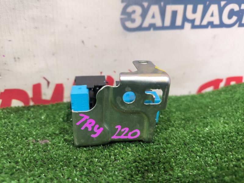 Блок реле TOYOTA DYNA TRY220 1TRFE (б/у)