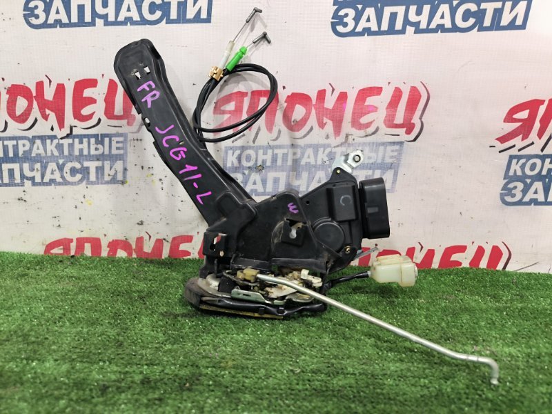 Замок двери TOYOTA PROGRES JCG11 2JZ-GE передний правый (б/у)