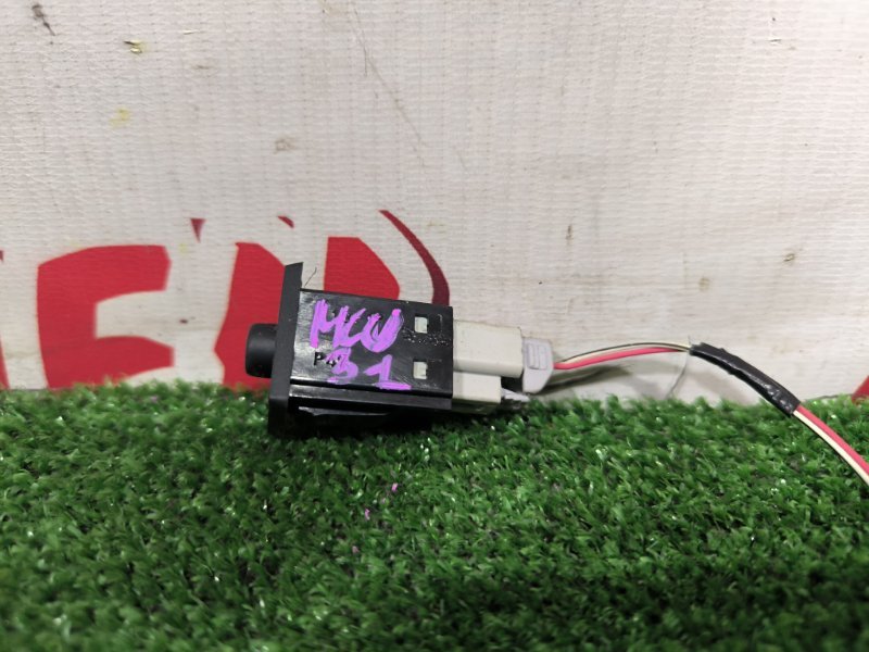 Кнопка TOYOTA HARRIER MCU31 1MZ-FE (б/у)