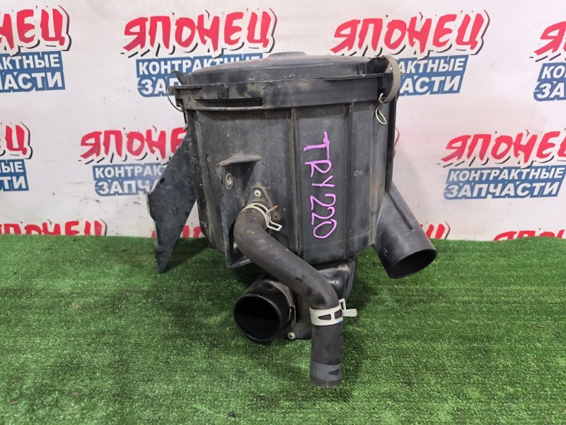 Корпус воздушного фильтра TOYOTA DYNA TRY220 1TRFE (б/у)