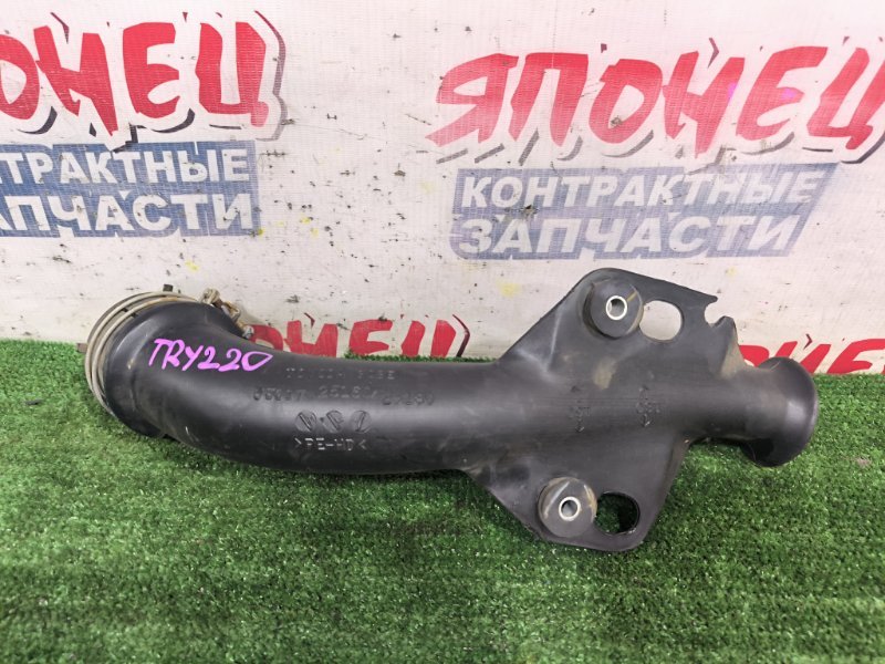 Воздухозаборник TOYOTA DYNA TRY220 1TRFE (б/у)