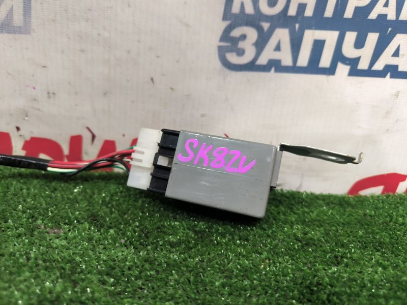 Блок управления центральным замком MAZDA BONGO SK82V F8 (б/у)