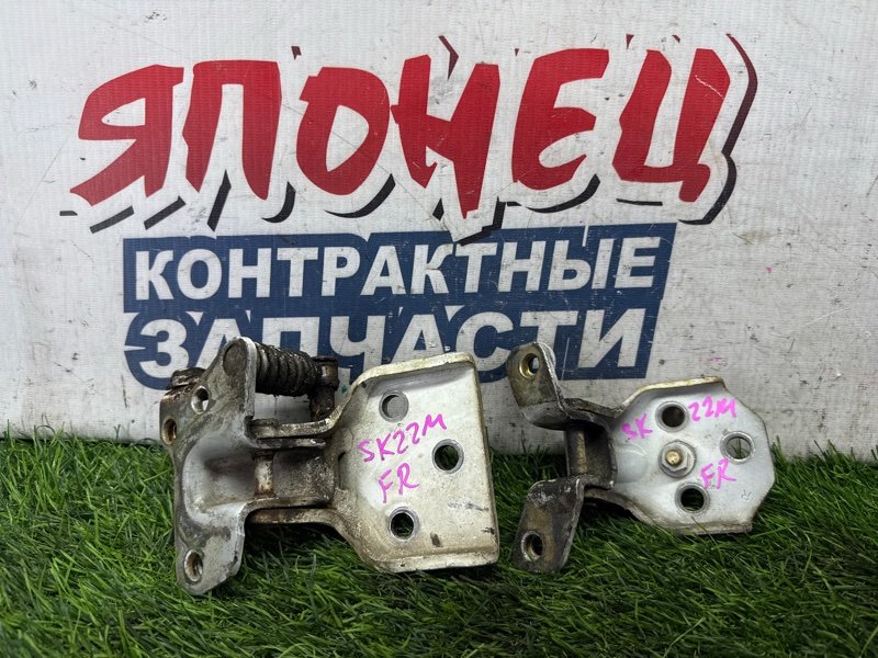 Петля двери MAZDA BONGO SK22M R2 передняя правая (б/у)