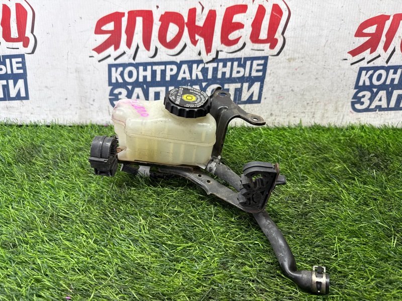 Бачок для тормозной жидкости TOYOTA WISH ZGE20 2ZR-FAE (б/у)