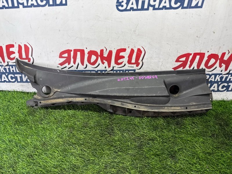 Решетка, жабо под дворники TOYOTA PREMIO ZZT245 1ZZ-FE правый (б/у)