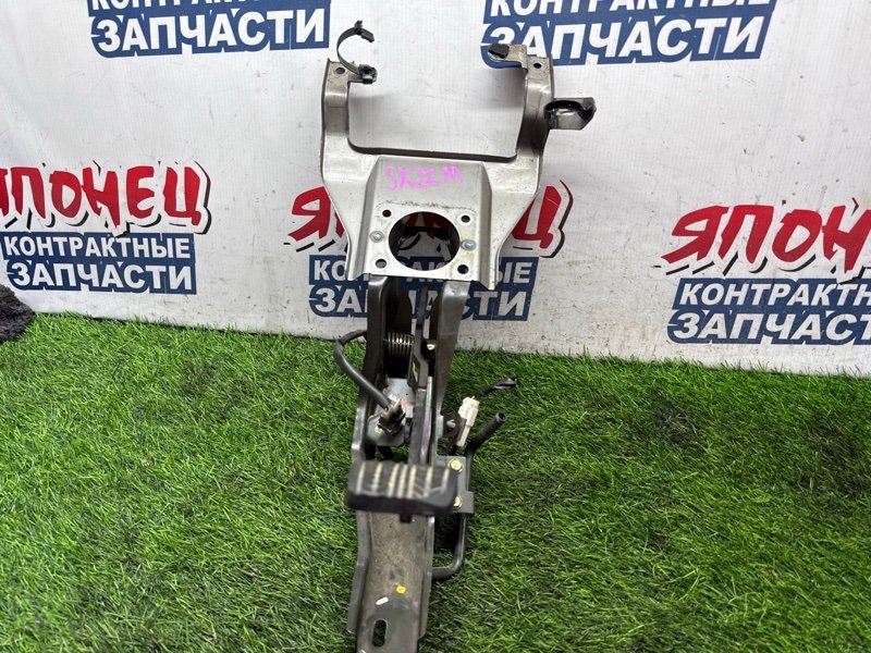 Педаль тормоза MAZDA BONGO SK22M R2 (б/у)