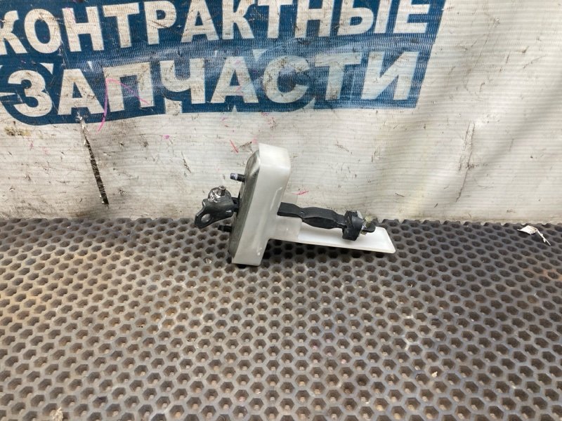 Ограничитель двери TOYOTA PROGRES JCG11 2JZ-FSE передний правый (б/у)