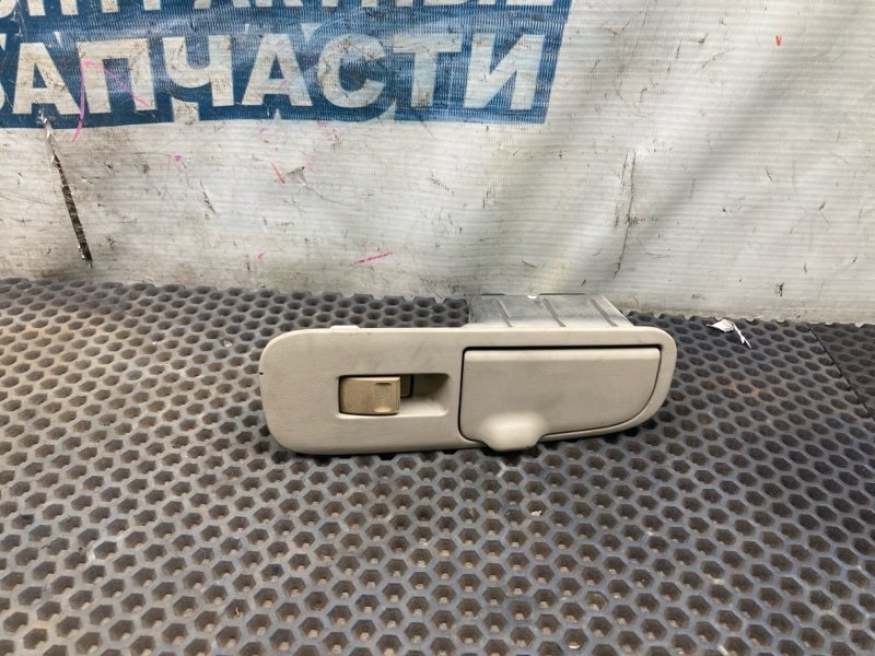 Кнопка стеклоподъемника TOYOTA PROGRES JCG11 2JZ-FSE задняя левая (б/у)