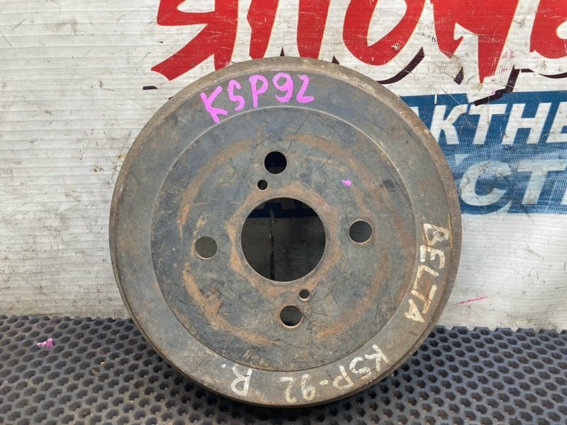 Тормозной барабан TOYOTA BELTA KSP92 1KR-FE задний (б/у)