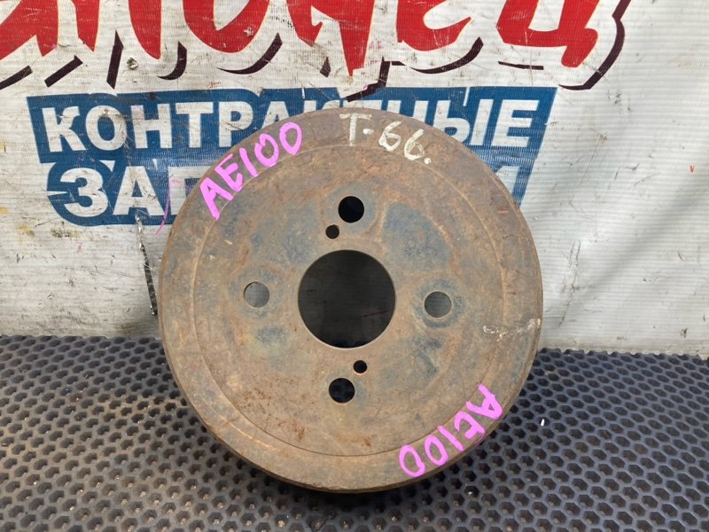 Тормозной барабан TOYOTA COROLLA AE100 5A-FE задний (б/у)