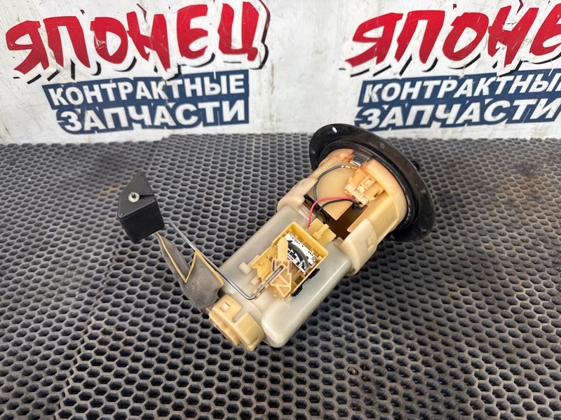 Топливный насос TOYOTA BB NCP31 1NZ-FE 2002 (б/у)