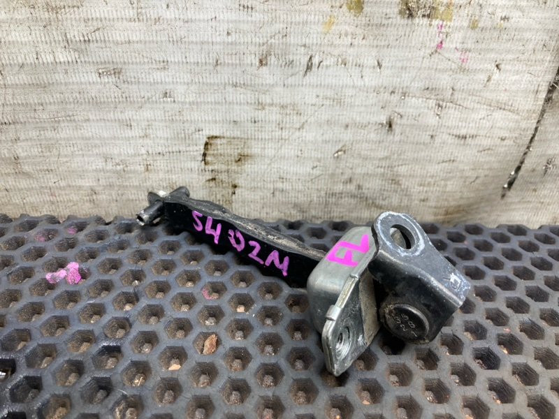 Ограничитель двери TOYOTA LITEACE S402M 3SZ-VE передний левый (б/у)