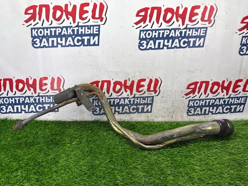 Горловина топливного бака TOYOTA MARK II GX110 1G-FE (б/у)