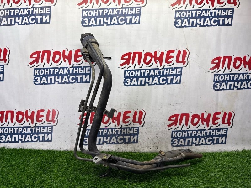 Горловина топливного бака TOYOTA VITZ KSP90 1KR-FE (б/у)