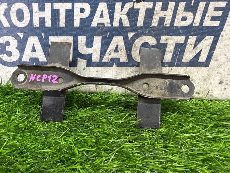 Крепление аккумулятора TOYOTA PLATZ NCP12 1NZ-FE (б/у)