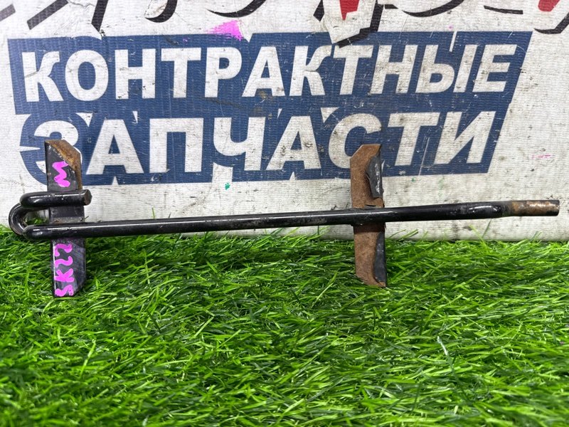 Крепление аккумулятора MAZDA BONGO SK82M F8 (б/у)