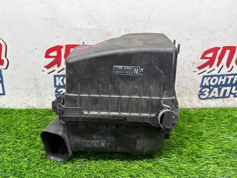 Корпус воздушного фильтра TOYOTA WISH ZGE20 2ZR-FAE (б/у)
