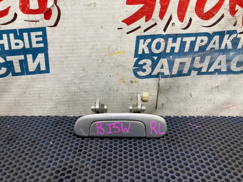 Ручка двери внешняя MAZDA FAMILIA BJ5W ZL-VE задняя левая (б/у)