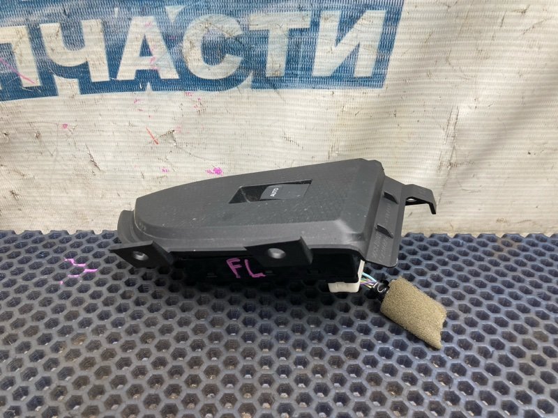 Кнопка стеклоподъемника TOYOTA GT86 ZN6 FA20 передняя левая (б/у)
