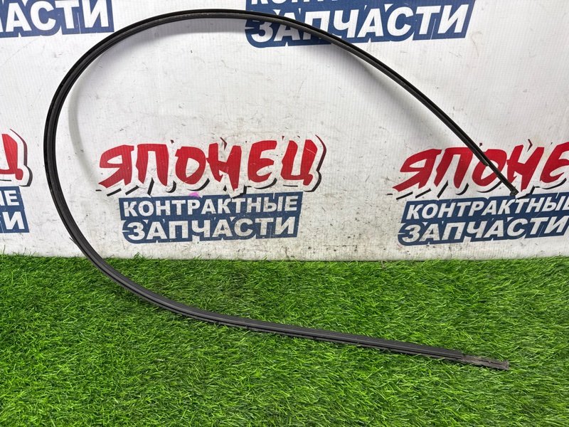 Молдинг крыши TOYOTA PRIUS NHW20 1NZ-FXE правый (б/у)