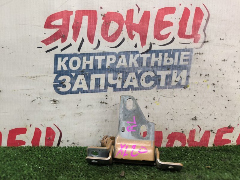 Кронштейн ролика раздвижной двери TOYOTA RAUM NCZ20 1NZ-FE задний левый (б/у)