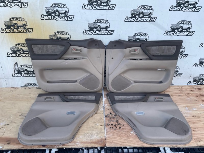Обшивка двери TOYOTA LAND CRUISER UZJ100 2UZ-FE (б/у)