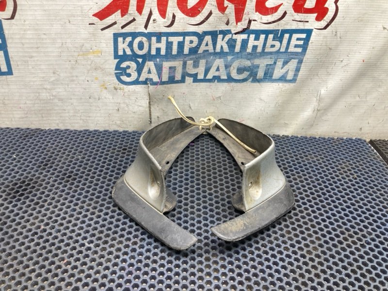 Брызговик TOYOTA CORONA PREMIO AT211 7A-FE передний (б/у)