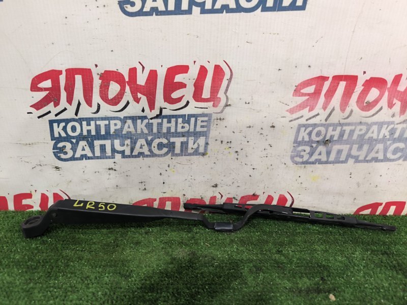 Дворник двери багажника NISSAN TERRANO LR50 VG33E (б/у)