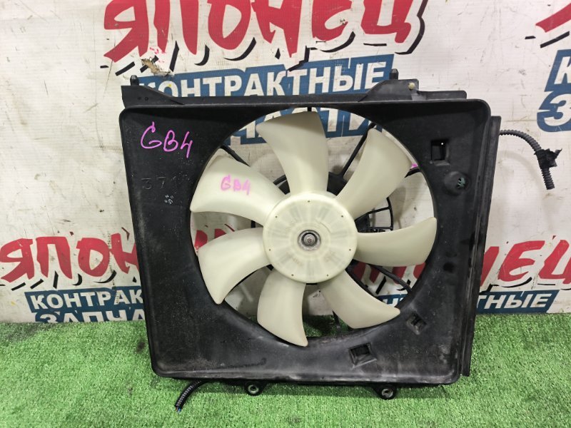 Диффузор радиатора HONDA FREED SPIKE GB4 L15A правый (б/у)