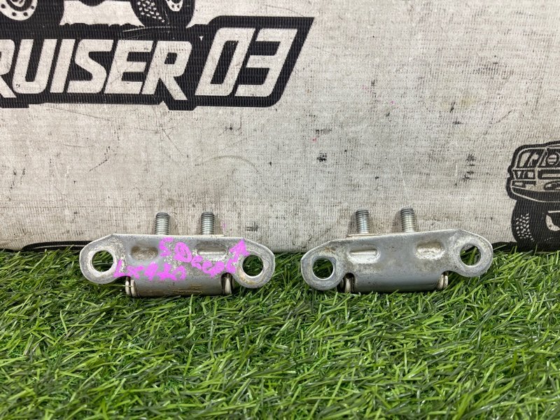 Петля двери багажника TOYOTA LAND CRUISER UZJ100 2UZ-FE (б/у)