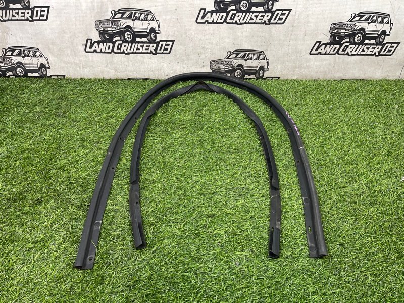 Уплотнительная резинка капота TOYOTA LAND CRUISER UZJ100 2UZ-FE (б/у)
