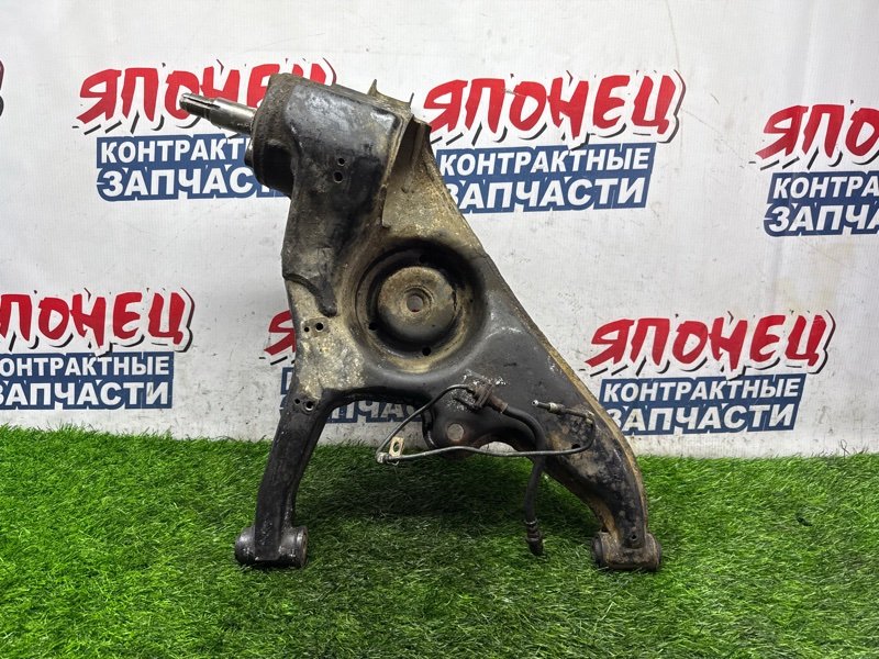 Рычаг нижний MITSUBISHI CHARIOT GRANDIS N84W 4G64 задний правый (б/у)