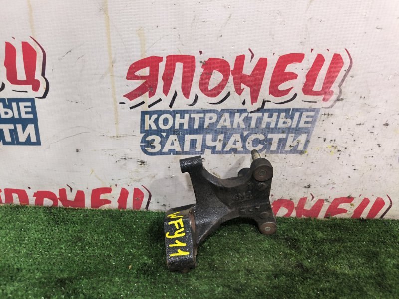 Кронштейн опоры двигателя NISSAN WINGROAD WFY11 QG15DE правый (б/у)