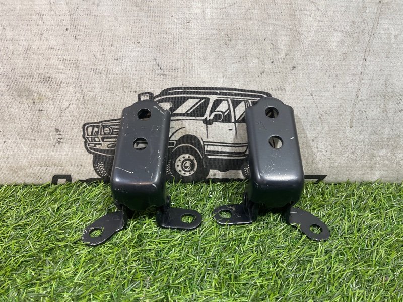 Петля двери TOYOTA LAND CRUISER UZJ100 2UZ-FE передняя (б/у)