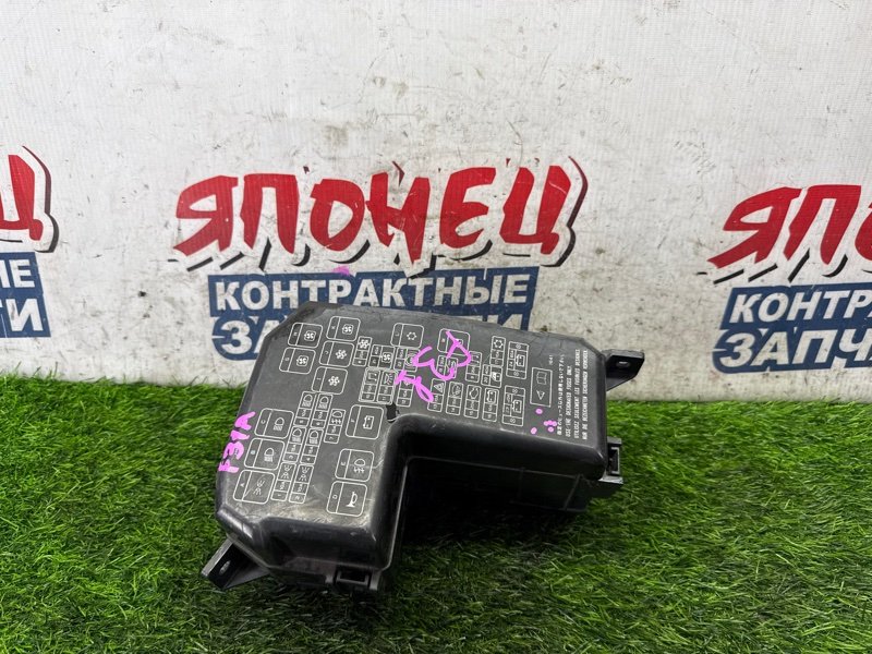Блок предохранителей под капот MITSUBISHI DIAMANTE F31A 6G73 (б/у)
