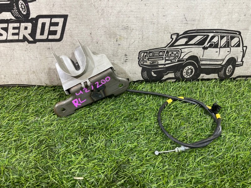 Замок багажника TOYOTA LAND CRUISER UZJ200 2UZ-FE задний левый (б/у)