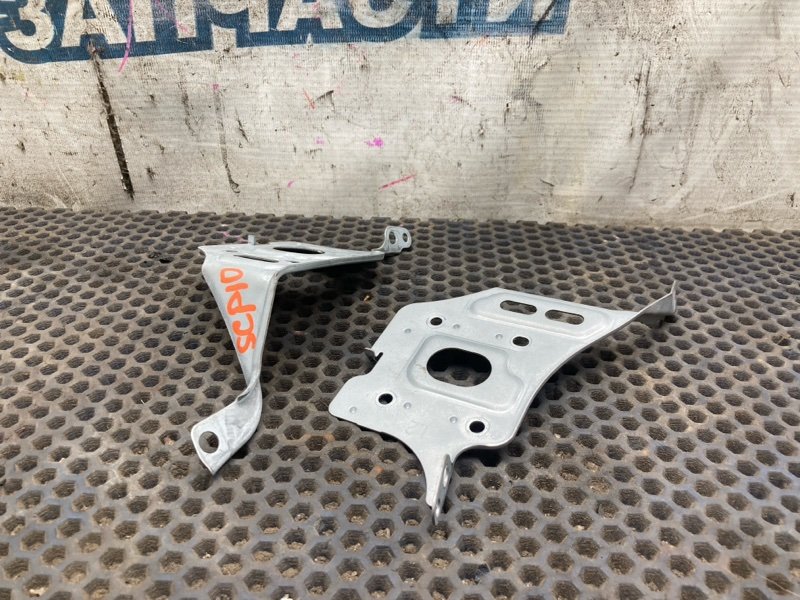 Крепление автомагнитолы TOYOTA VITZ SCP10 1SZ-FE (б/у)