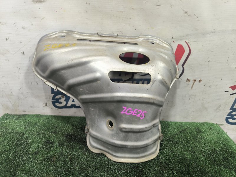 Защита выпускного коллектора TOYOTA WISH ZGE25 2ZR-FAE (б/у)