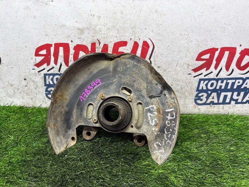 Поворотный кулак MITSUBISHI DELICA P25W 4D56 передний правый (б/у)