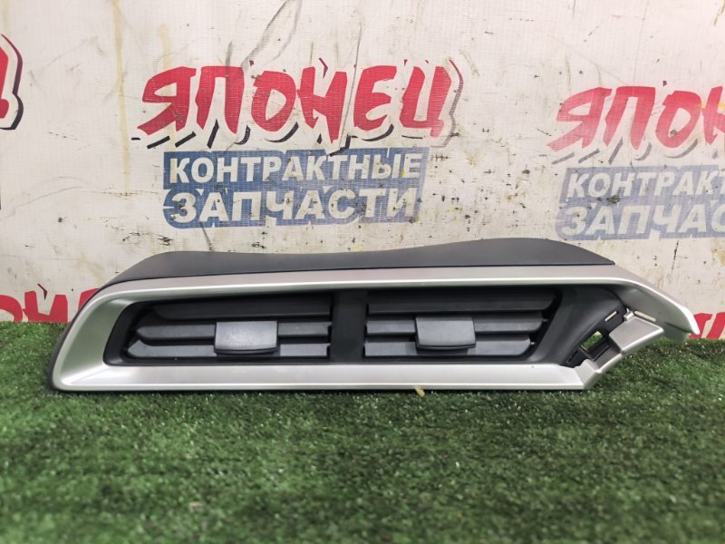 Дефлектор воздуховода HONDA FIT GP5 LEB (б/у)