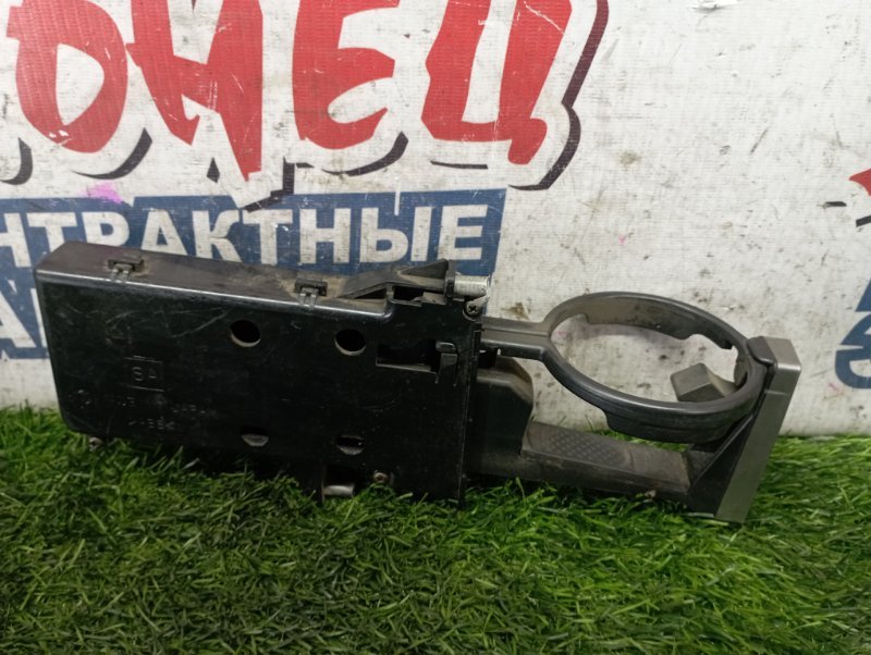 Подстаканник SUBARU FORESTER SG5 EJ202 (б/у)