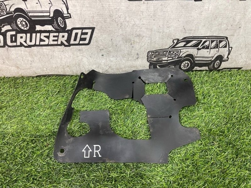 Пыльник фары TOYOTA LAND CRUISER HDJ101 1HD-FTE передний правый (б/у)