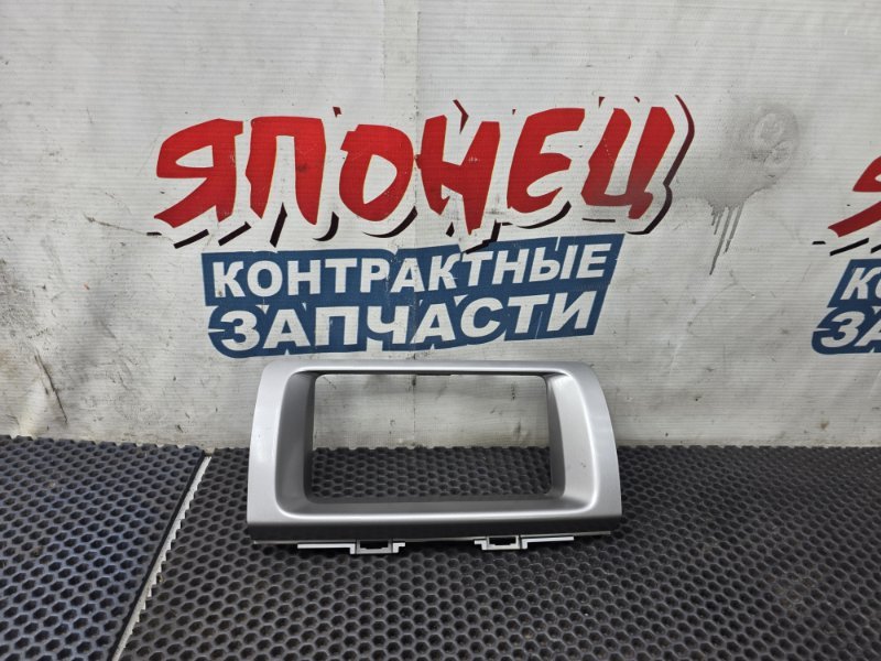 Консоль магнитофона TOYOTA BB QNC25 K3-VE (б/у)