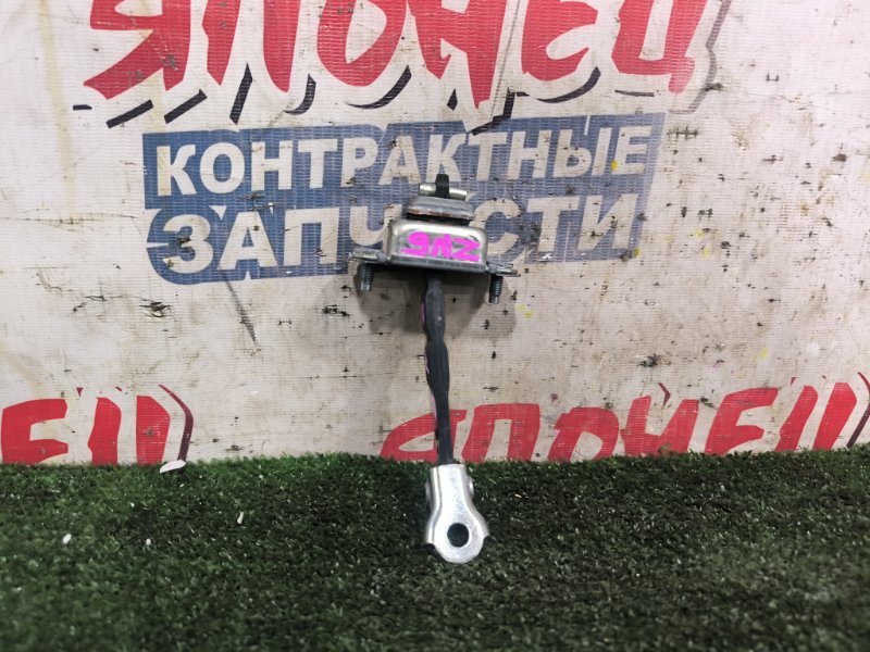 Ограничитель двери TOYOTA GT86 ZN6 FA20 передний (б/у)