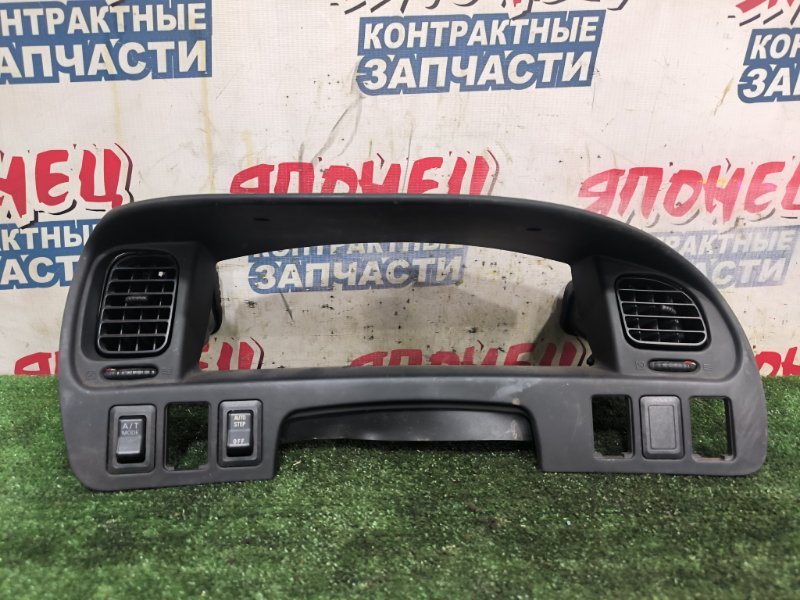 Консоль панели приборов MITSUBISHI DELICA PD6W 6G72 (б/у)