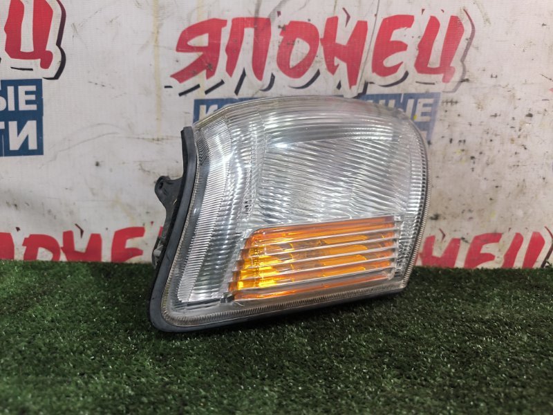 Габарит TOYOTA CROWN MAJESTA UZS151 1UZ-FE передний правый (б/у)