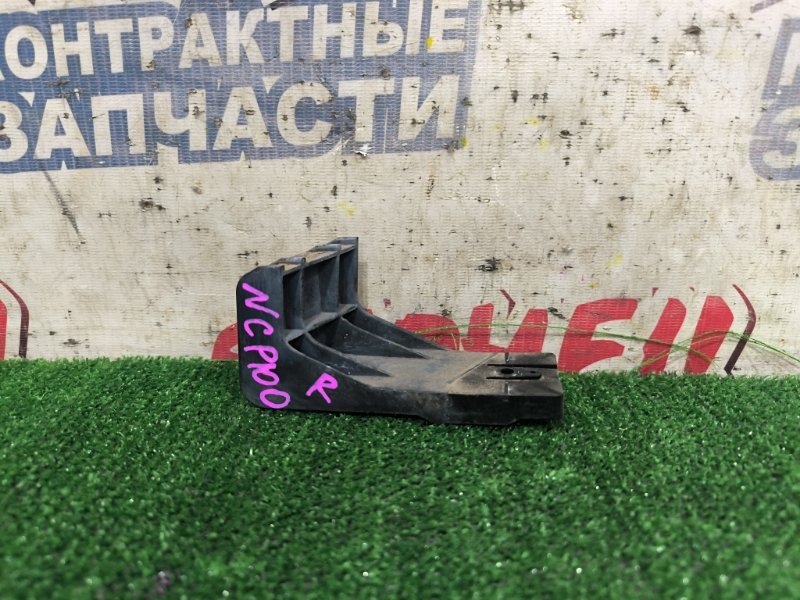 Крепление фары TOYOTA RACTIS NCP100 1NZ-FE переднее правое (б/у)