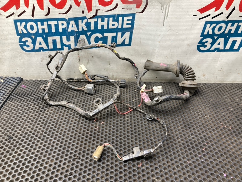 Проводка двери MITSUBISHI LANCER CEDIA CS5W 4G93 2005 передняя левая (б/у)