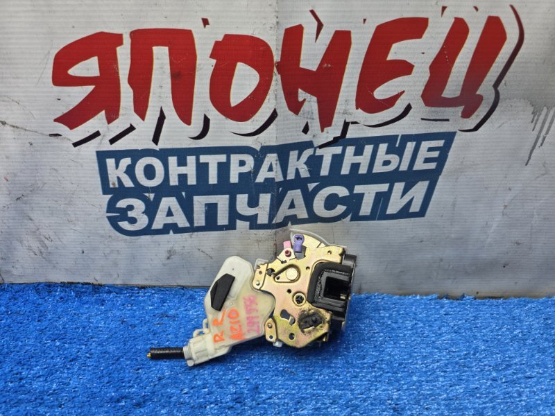 Замок двери NISSAN CUBE AZ10 CGA3DE задний правый (б/у)